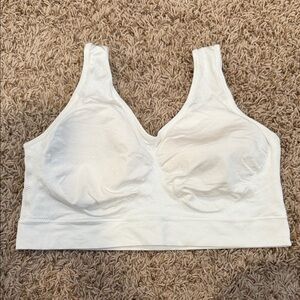 Women's White Wireless Comfort Bra